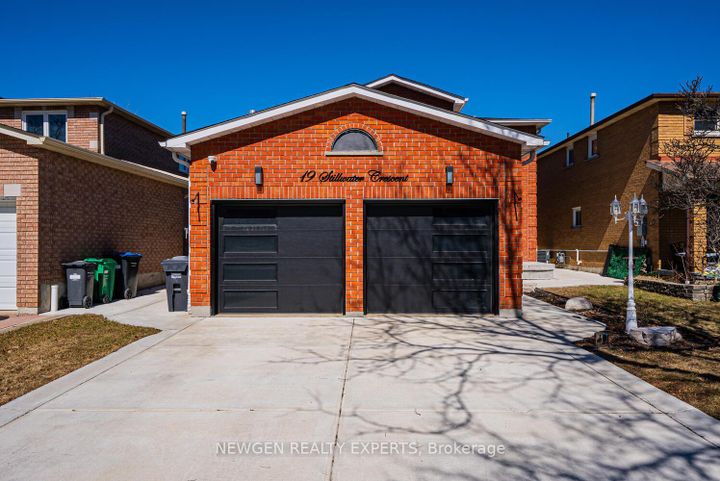Photo 1 at 19 Stillwater Crescent, Brampton West, Brampton