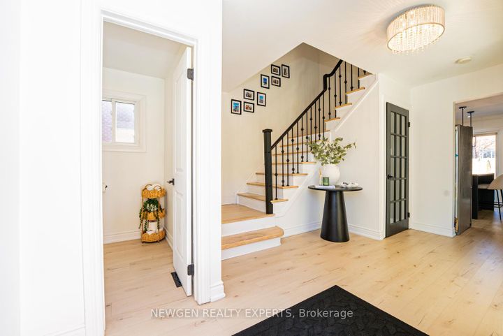 Photo 4 at 19 Stillwater Crescent, Brampton West, Brampton