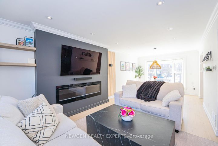 Photo 6 at 19 Stillwater Crescent, Brampton West, Brampton