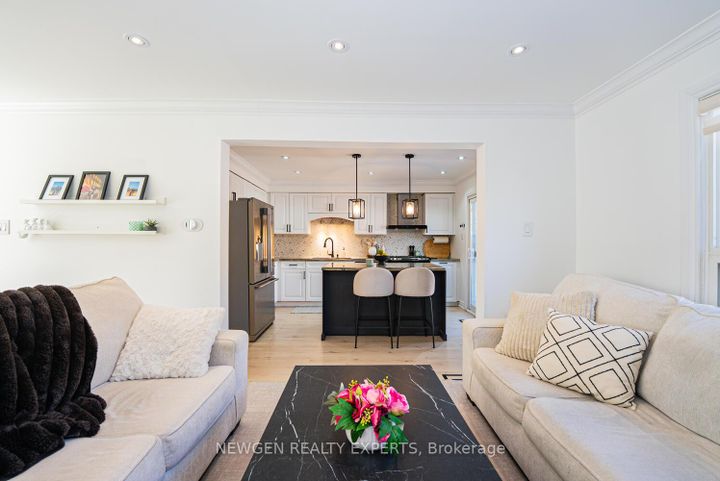 Photo 8 at 19 Stillwater Crescent, Brampton West, Brampton