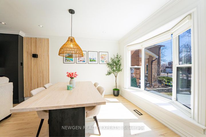 Photo 10 at 19 Stillwater Crescent, Brampton West, Brampton