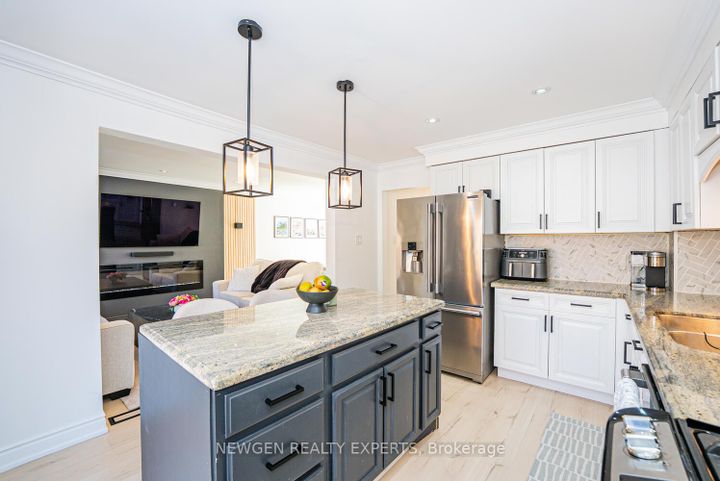 Photo 15 at 19 Stillwater Crescent, Brampton West, Brampton