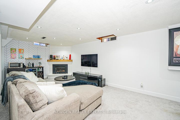 Photo 35 at 19 Stillwater Crescent, Brampton West, Brampton