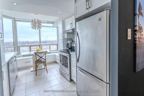 Photo 11 at 1002 - 8501 Bayview Avenue, Doncrest, Richmond Hill