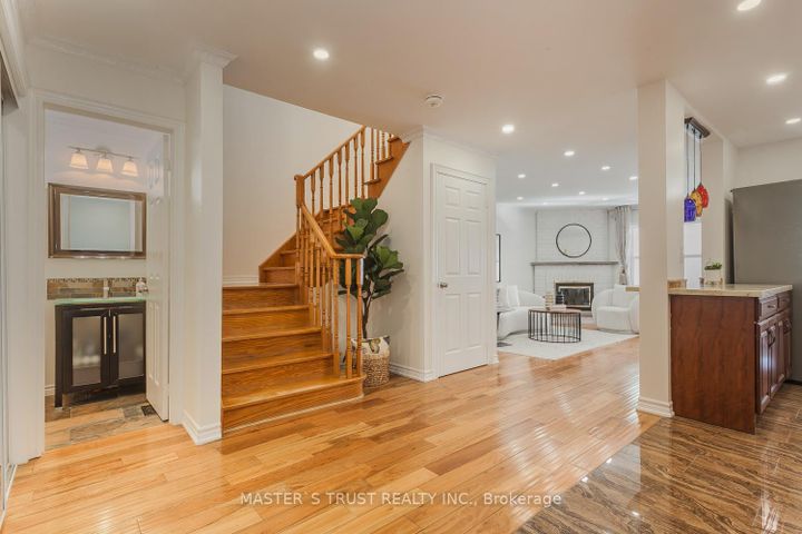 Photo 5 at 97 Pauline Court, Glen Shields, Vaughan