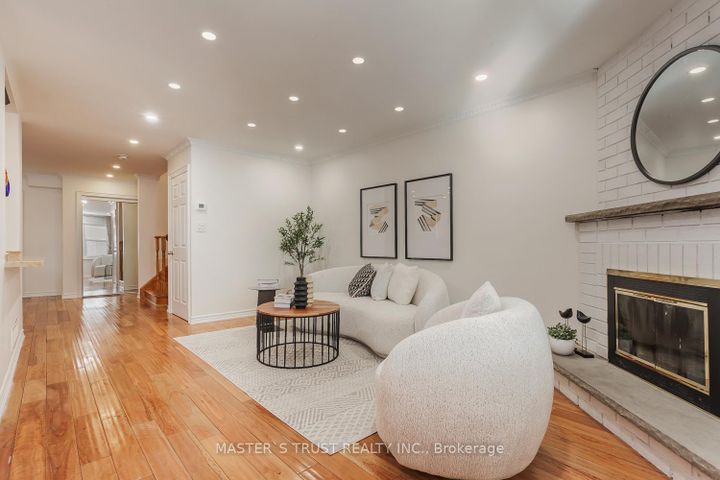 Photo 7 at 97 Pauline Court, Glen Shields, Vaughan