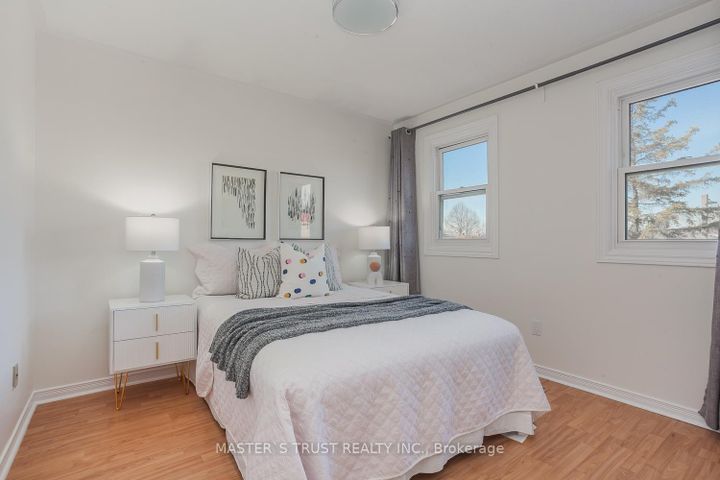 Photo 21 at 97 Pauline Court, Glen Shields, Vaughan