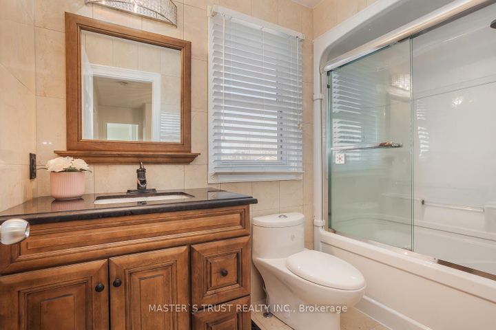 Photo 24 at 97 Pauline Court, Glen Shields, Vaughan