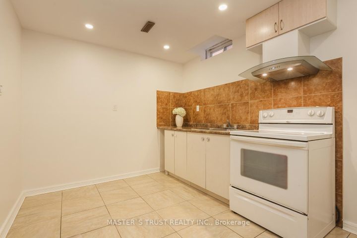 Photo 26 at 97 Pauline Court, Glen Shields, Vaughan