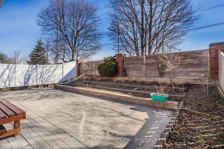 Photo 33 at 97 Pauline Court, Glen Shields, Vaughan