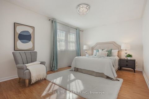 Photo 19 at 97 Pauline Court, Glen Shields, Vaughan