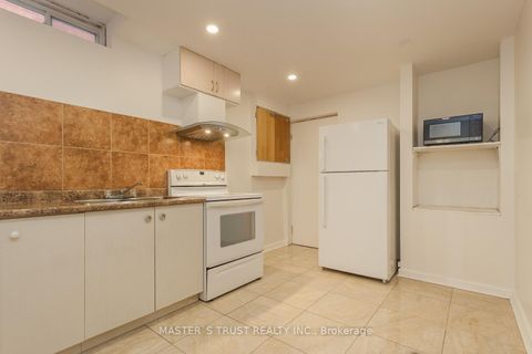 Photo 25 at 97 Pauline Court, Glen Shields, Vaughan