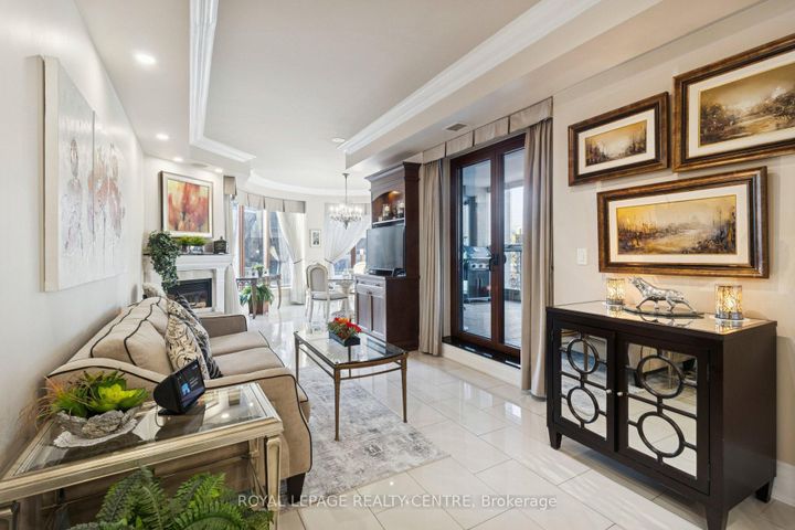 Photo 5 at 220 - 2095 Lake Shore Boulevard W, Mimico, Toronto