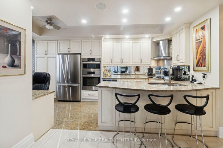 Photo 11 at 220 - 2095 Lake Shore Boulevard W, Mimico, Toronto