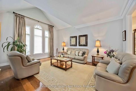 Photo 3 at 27 Gaydon Avenue, Pelmo Park W5, Toronto