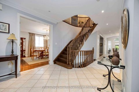 Photo 14 at 27 Gaydon Avenue, Pelmo Park W5, Toronto