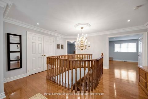 Photo 15 at 27 Gaydon Avenue, Pelmo Park W5, Toronto