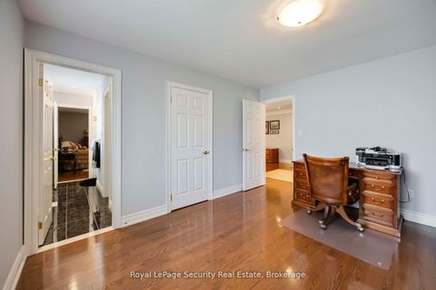 Photo 24 at 27 Gaydon Avenue, Pelmo Park W5, Toronto