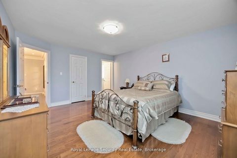 Photo 25 at 27 Gaydon Avenue, Pelmo Park W5, Toronto