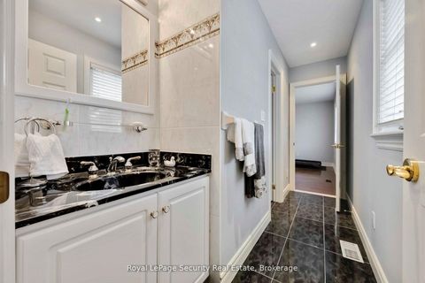 Photo 26 at 27 Gaydon Avenue, Pelmo Park W5, Toronto