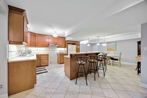 Photo 32 at 27 Gaydon Avenue, Pelmo Park W5, Toronto