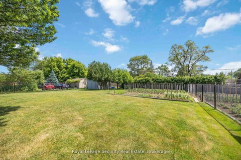 Photo 37 at 27 Gaydon Avenue, Pelmo Park W5, Toronto