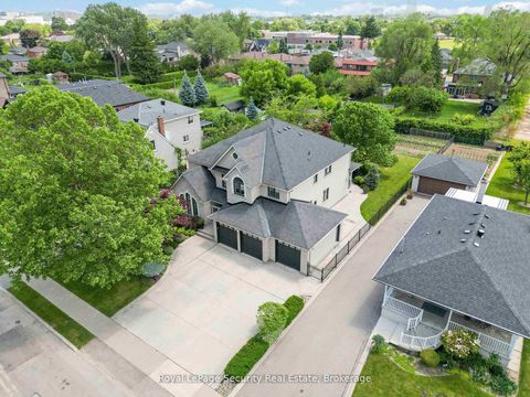 Photo 40 at 27 Gaydon Avenue, Pelmo Park W5, Toronto