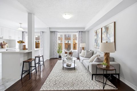 Photo 11 at 2405 Hill Rise Street, Windfields, Oshawa