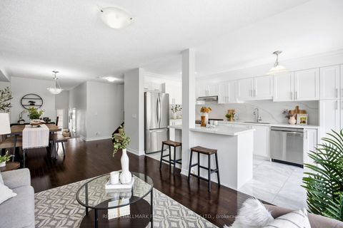 Photo 13 at 2405 Hill Rise Street, Windfields, Oshawa