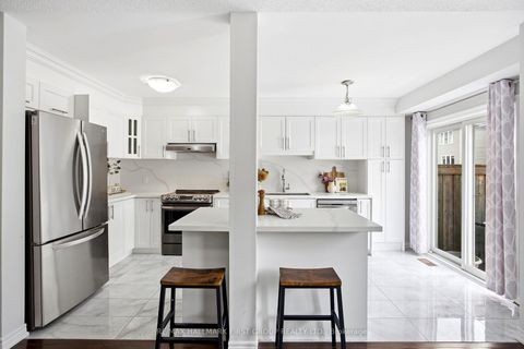 Photo 14 at 2405 Hill Rise Street, Windfields, Oshawa