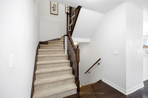 Photo 22 at 2405 Hill Rise Street, Windfields, Oshawa