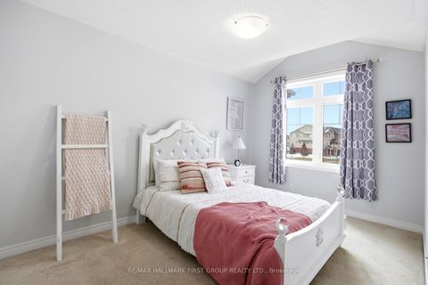 Photo 32 at 2405 Hill Rise Street, Windfields, Oshawa