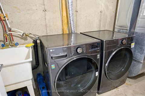 Photo 39 at 2405 Hill Rise Street, Windfields, Oshawa