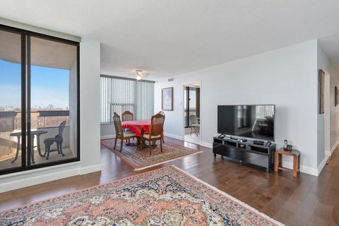 Photo 7 at 1502 - 100 Quebec Avenue, High Park North, Toronto