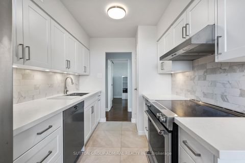 Photo 8 at 1502 - 100 Quebec Avenue, High Park North, Toronto