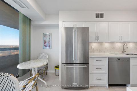 Photo 9 at 1502 - 100 Quebec Avenue, High Park North, Toronto