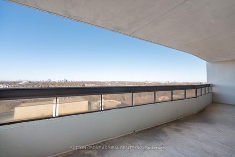 Photo 12 at 1502 - 100 Quebec Avenue, High Park North, Toronto