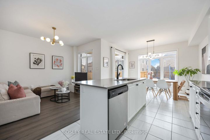 Photo 1 at 29 Ferragine Crescent, Bradford, Bradford West Gwillimbury