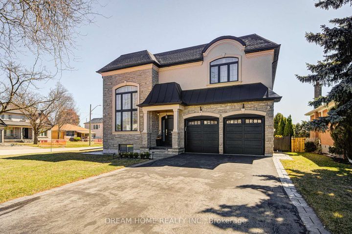Photo 2 at 476 TENNYSON Drive, WO West, Oakville