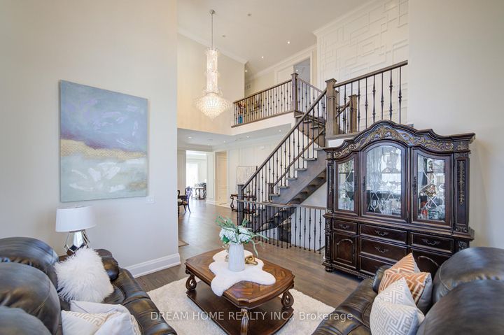 Photo 7 at 476 TENNYSON Drive, WO West, Oakville