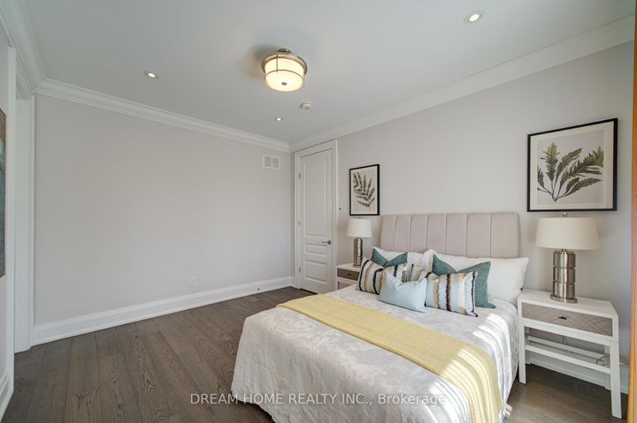 Photo 36 at 476 TENNYSON Drive, WO West, Oakville