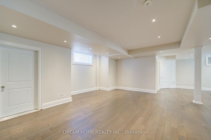 Photo 39 at 476 TENNYSON Drive, WO West, Oakville