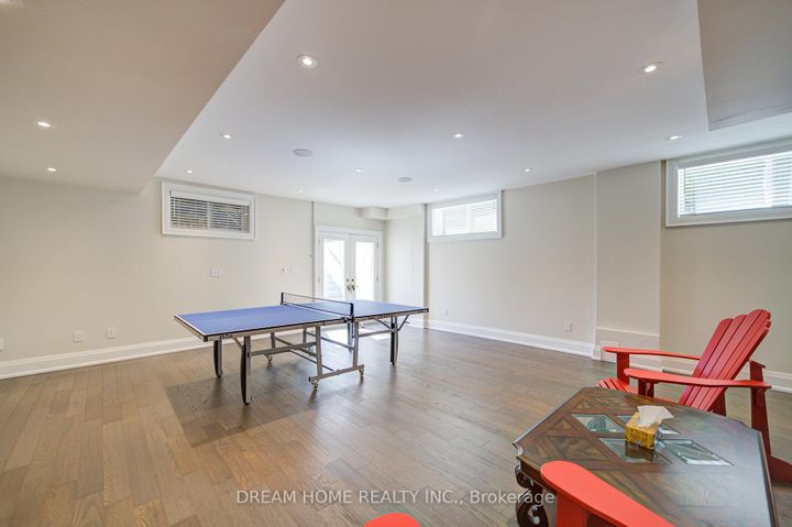 Photo 40 at 476 TENNYSON Drive, WO West, Oakville