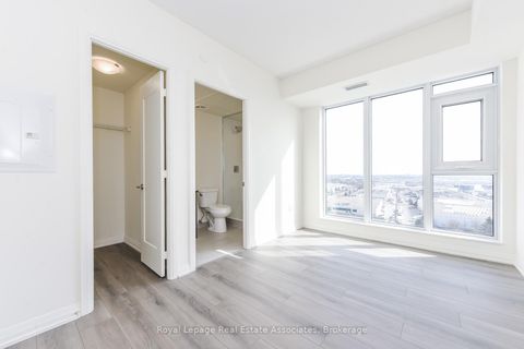 Photo 5 at 1121 - 8960 Jane Street, Concord, Vaughan