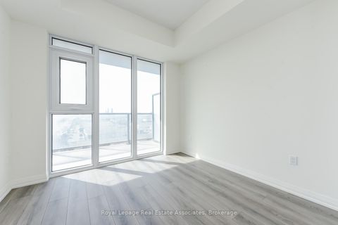 Photo 14 at 1121 - 8960 Jane Street, Concord, Vaughan