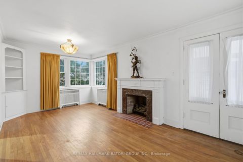 Photo 1 at 18 King Georges Drive, Greenbrook, Toronto