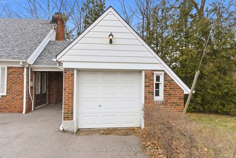 Photo 14 at 18 King Georges Drive, Greenbrook, Toronto