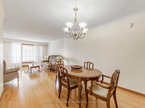 Photo 6 at 205 Vauxhall Drive, Dorset Park, Toronto