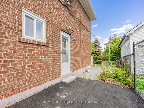 Photo 24 at 205 Vauxhall Drive, Dorset Park, Toronto