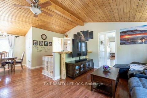 Photo 2 at 71 High Street, Bowmanville, Clarington